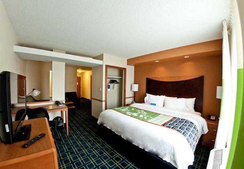 Fairfield Inn And Suites Flint Fenton Exterior photo